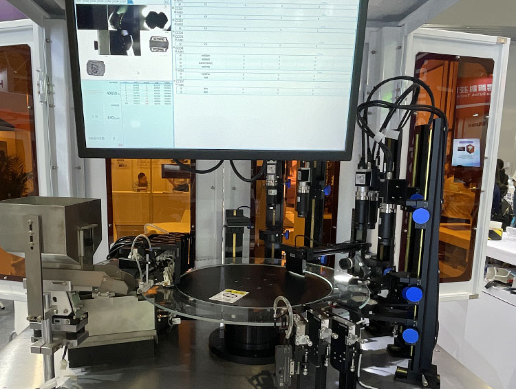 Working process of industrial machine vision system